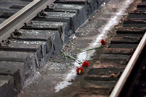 Под Златоустом мужчину сбил поезд